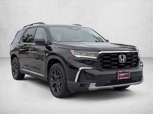 New 2025 Honda Pilot Touring image 7