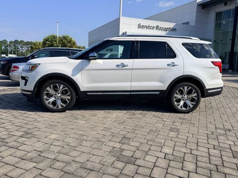 Used 2019 Ford Explorer Platinum AWD/4WD image 12