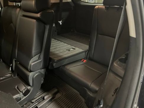 Used 2023 Toyota Highlander Limited AWD/4WD image 14