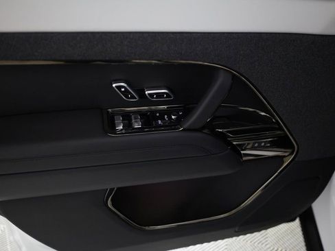 Used 2025 Land Rover Range Rover Sport Dynamic SE image 16