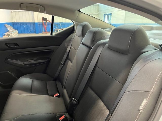 Used 2024 Nissan Altima 2.5 SV FWD image 19