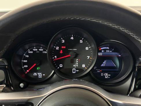 Certified 2021 Porsche Macan image 22