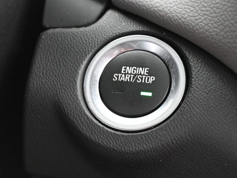 Certified 2022 Chevrolet Equinox LS AWD/4WD image 17