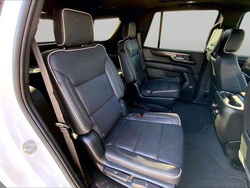 Used 2026 GMC Yukon Elevation w/ Elevation Premium Package RWD image 15