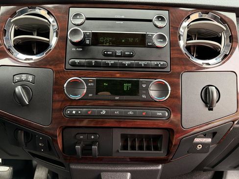 Used 2010 Ford F250 Lariat AWD/4WD image 34