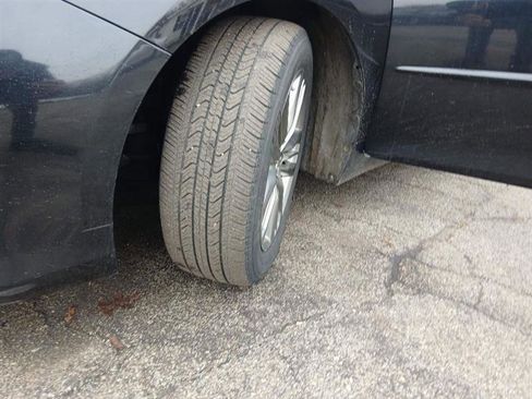 Used 2015 Toyota Camry SE image 18