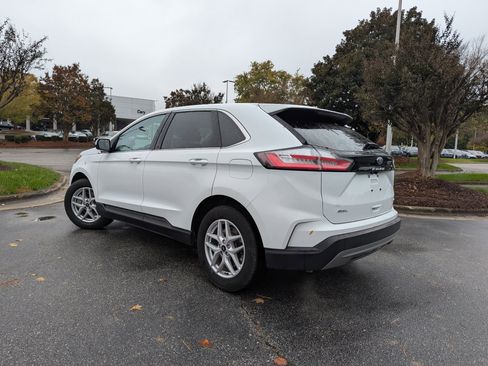 Used 2024 Ford Edge SEL image 7