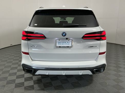 Certified 2026 BMW X5 xDrive50e w/ M Sport Package AWD/4WD image 4