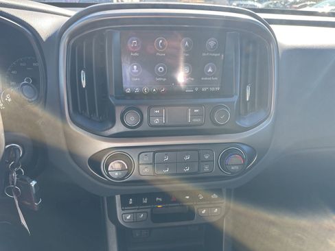 Used 2021 Chevrolet Colorado Z71 w/ Z71 Midnight Edition image 11