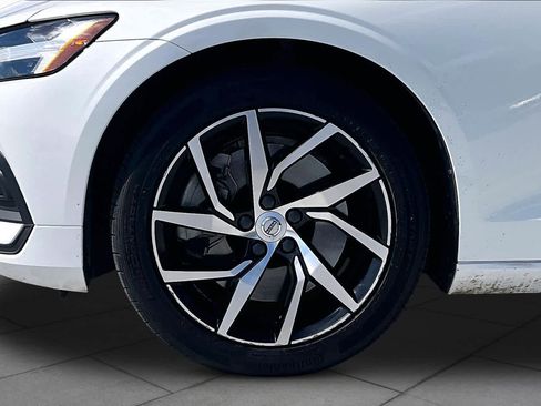 Used 2020 Volvo S60 T6 Momentum AWD/4WD image 11