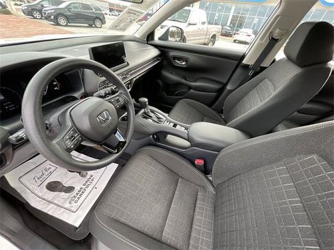 Used 2023 Honda HR-V LX image 14