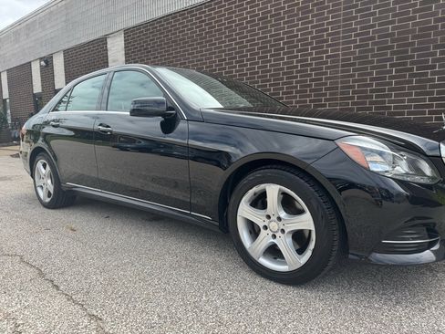 Used 2014 Mercedes-Benz E 350 4dr Sdn E 350 Luxury 4MATIC image 27