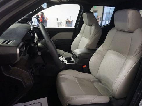 Certified 2025 Toyota Tacoma Limited image 19