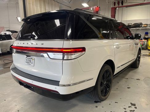 Used 2023 Lincoln Navigator L Black Label AWD/4WD image 6