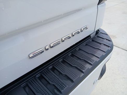 Certified 2023 GMC Sierra 1500 Denali w/ Technology Package AWD/4WD image 11