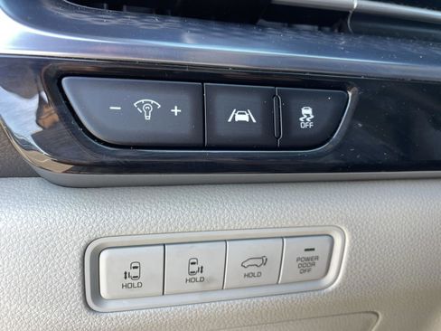 Certified 2022 Kia Carnival SX Prestige image 22