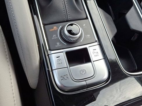 Used 2020 Kia Telluride EX image 32