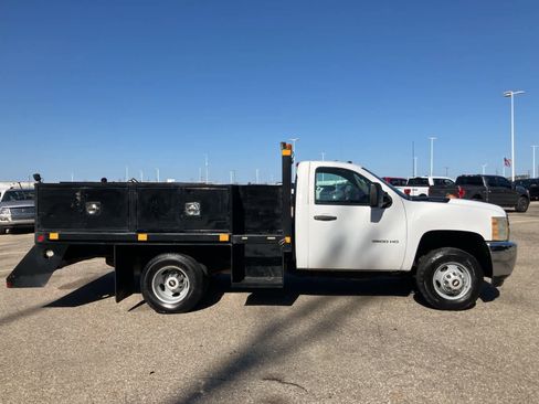 Used 2011 Chevrolet Silverado 3500 W/T image 4