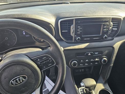 Used 2018 Kia Sportage LX AWD/4WD image 25