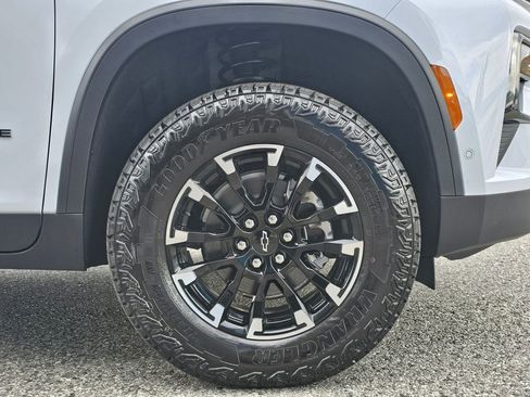 New 2026 Chevrolet Traverse Z71 w/ Enhanced Driving Package AWD/4WD image 9