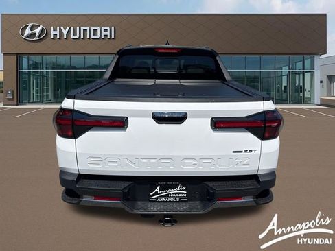 Used 2025 Hyundai Santa Cruz Limited AWD/4WD image 4