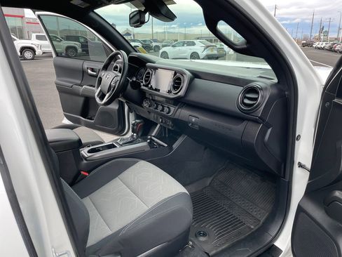 Certified 2023 Toyota Tacoma TRD Off-Road w/ Black Out Package (TMS) image 15