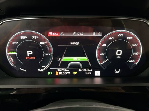 Used 2021 Audi e-tron Premium Plus w/ Premium Plus Package image 20