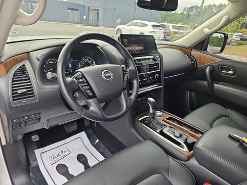 Used 2023 Nissan Armada SL w/ Captain's Chairs Package AWD/4WD image 18