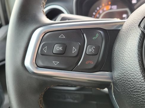 Used 2024 Jeep Wrangler Unlimited Sahara w/ Technology Group AWD/4WD image 33