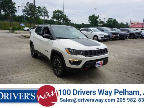 Used 2019 Jeep Compass Trailhawk w/ Cold Weather Group AWD/4WD image 1