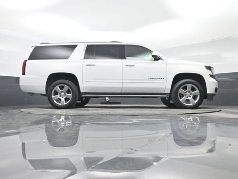 Used 2018 Chevrolet Suburban Premier RWD image 31