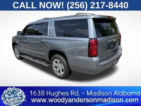 Used 2019 Chevrolet Suburban LT w/ LT Signature Package RWD image 5