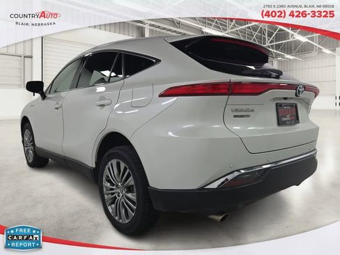 Used 2021 Toyota Venza XLE w/ Softex Package image 3