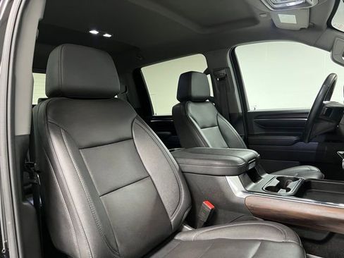 Used 2024 GMC Sierra 3500 SLT w/ SLT Convenience Package image 59