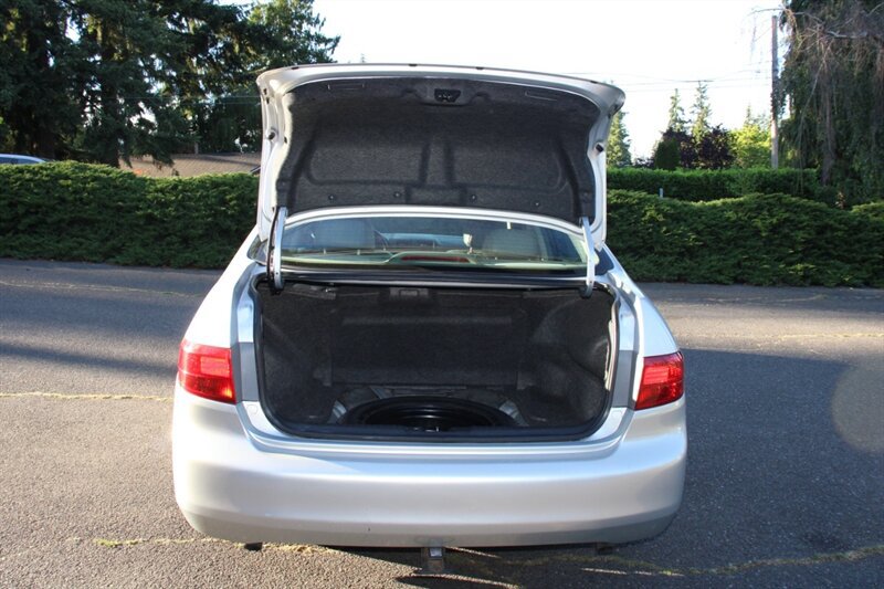 Used 2005 Honda Accord Hybrid Sedan image 15