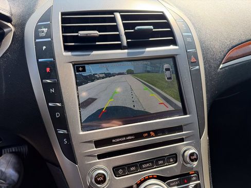 Used 2017 Lincoln MKZ Reserve w/ Climate Package FWD image 22