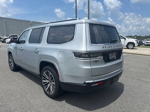 Used 2022 Jeep Grand Wagoneer Series III w/ Rear Seat Video Group 1 AWD/4WD image 4