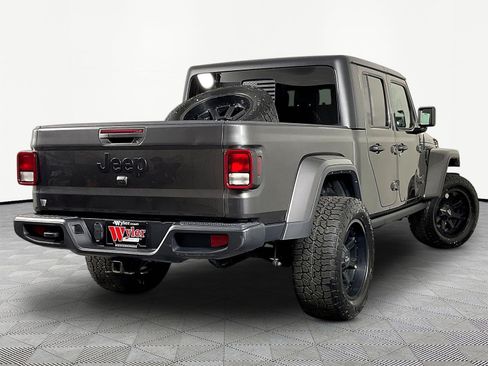 Used 2022 Jeep Gladiator Sport AWD/4WD image 6