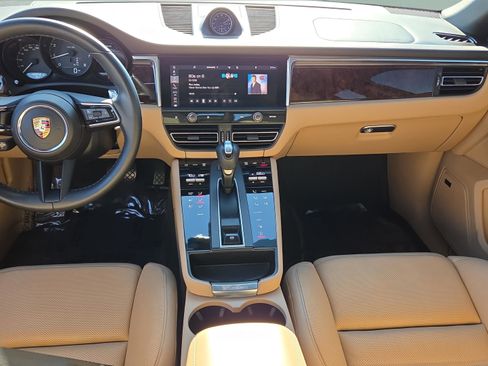 Used 2022 Porsche Macan image 29