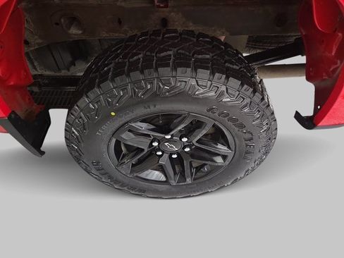 Used 2020 Chevrolet Silverado 1500 LT Trail Boss image 31