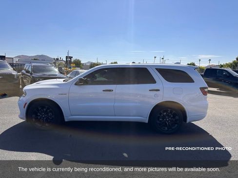 Used 2021 Dodge Durango R/T w/ Blacktop Package RWD image 2