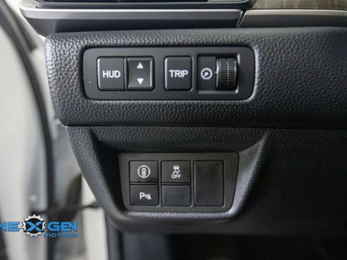 Used 2018 Honda Accord Touring image 13