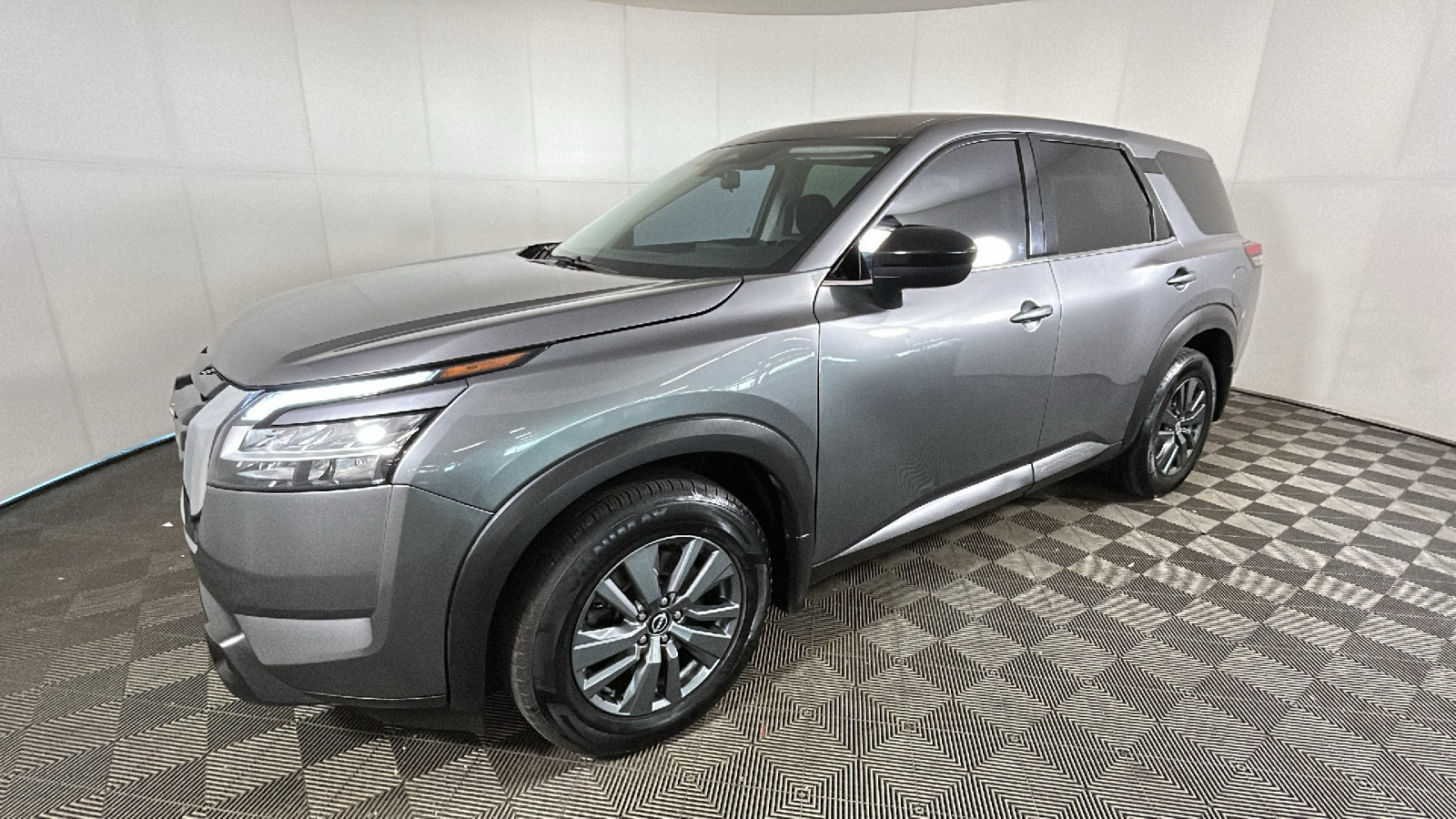 Used 2023 Nissan Pathfinder S AWD/4WD image 8