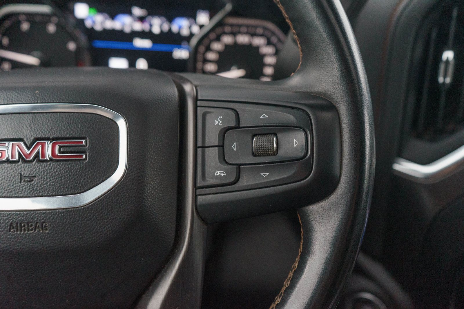 Used 2023 GMC Sierra 2500 AT4 w/ AT4 Preferred Package AWD/4WD image 23