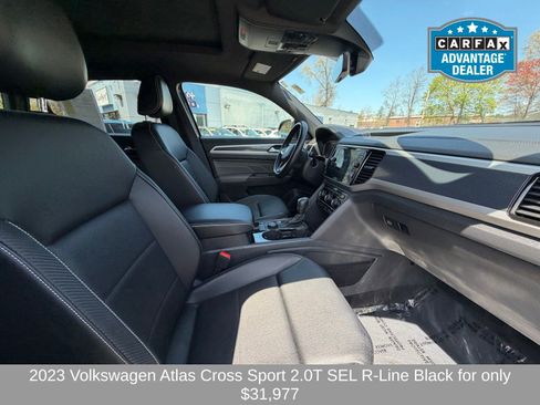 Used 2023 Volkswagen Atlas Cross Sport SEL R-Line AWD/4WD image 19