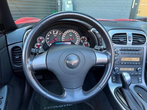 Used 2006 Chevrolet Corvette Convertible w/ Preferred Equipment Group image 28