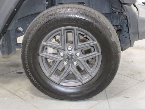 Used 2024 Jeep Wrangler Unlimited Sport AWD/4WD image 13