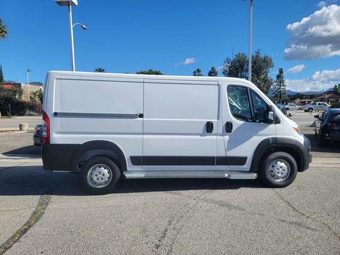 Used 2023 RAM ProMaster 2500 image 4