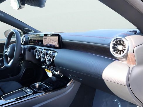 New 2026 Mercedes-Benz CLA 250 4MATIC image 11