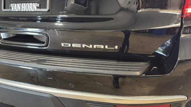 Used 2024 GMC Yukon Denali w/ Denali Reserve Package AWD/4WD image 46